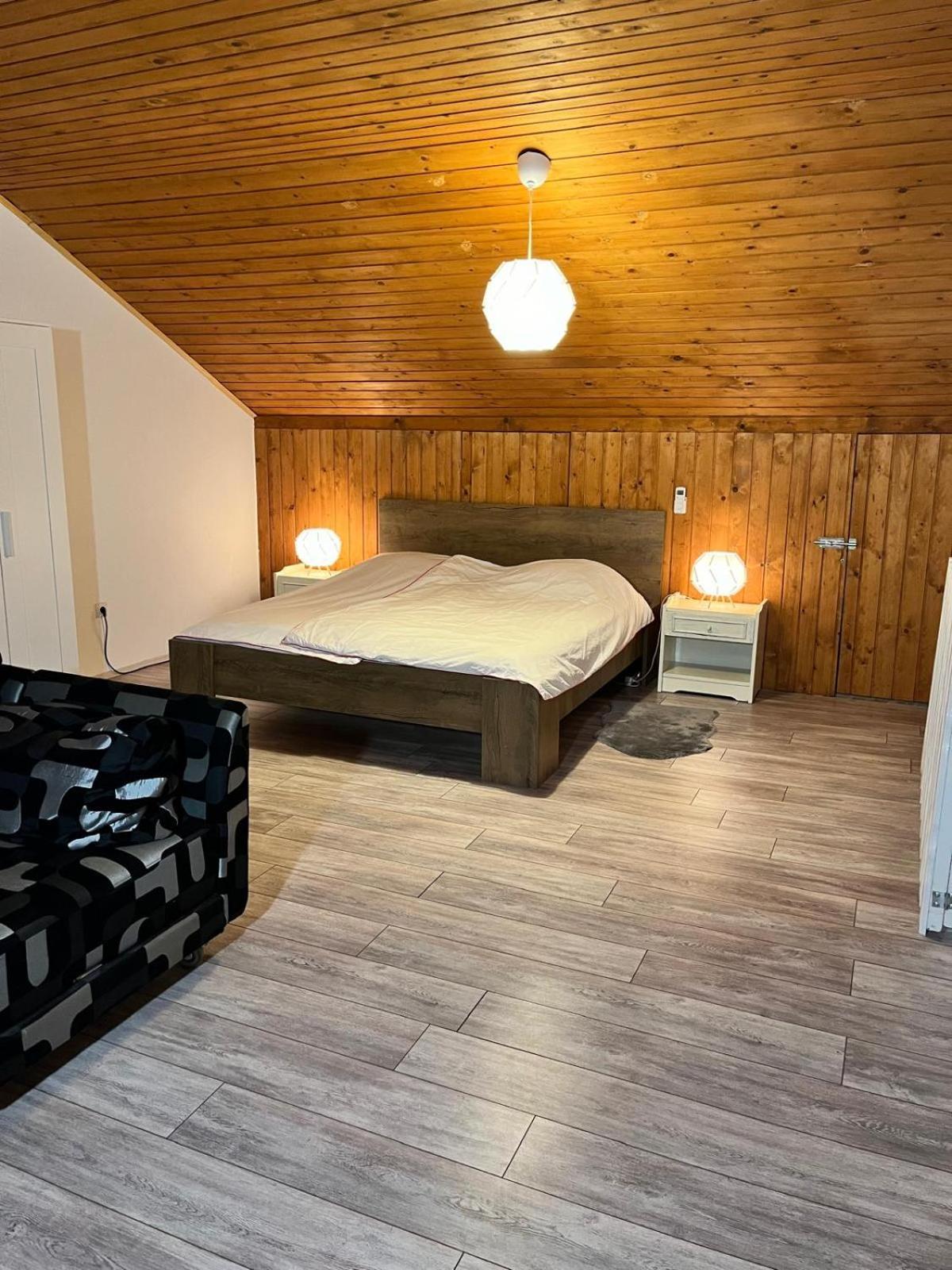 Family & Friends Apartments - Mreznica دوغا غيسا المظهر الخارجي الصورة